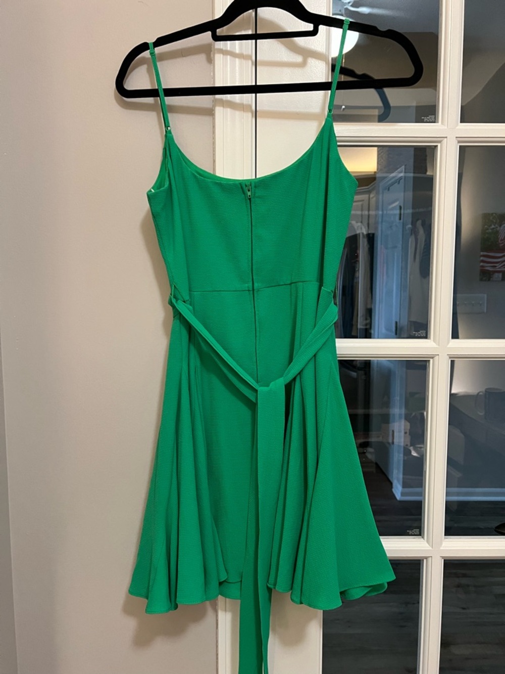 B Darlin Vibrant fit and flare Green Dress with Tie Waist Sz 9/10 EUC - Picture 3 of 8